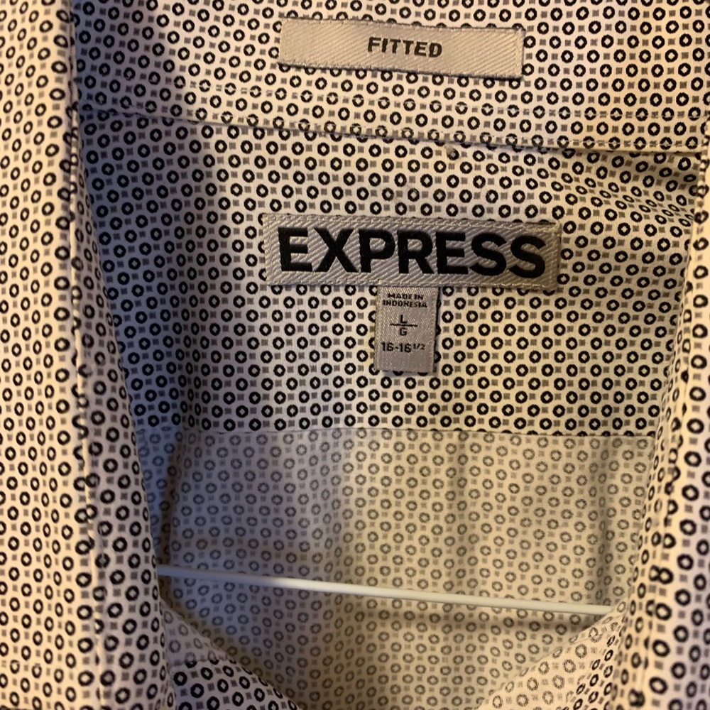 Express men’s fitted dress shirt
